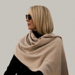 Portrait of the founder of MyBobette wearing a classic bob haircut
